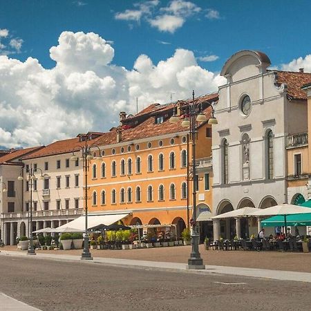 Casa Per Ferie Al Centro Hotel Belluno Luaran gambar