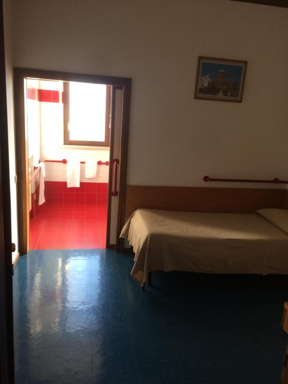 Casa Per Ferie Al Centro Hotel Belluno Luaran gambar