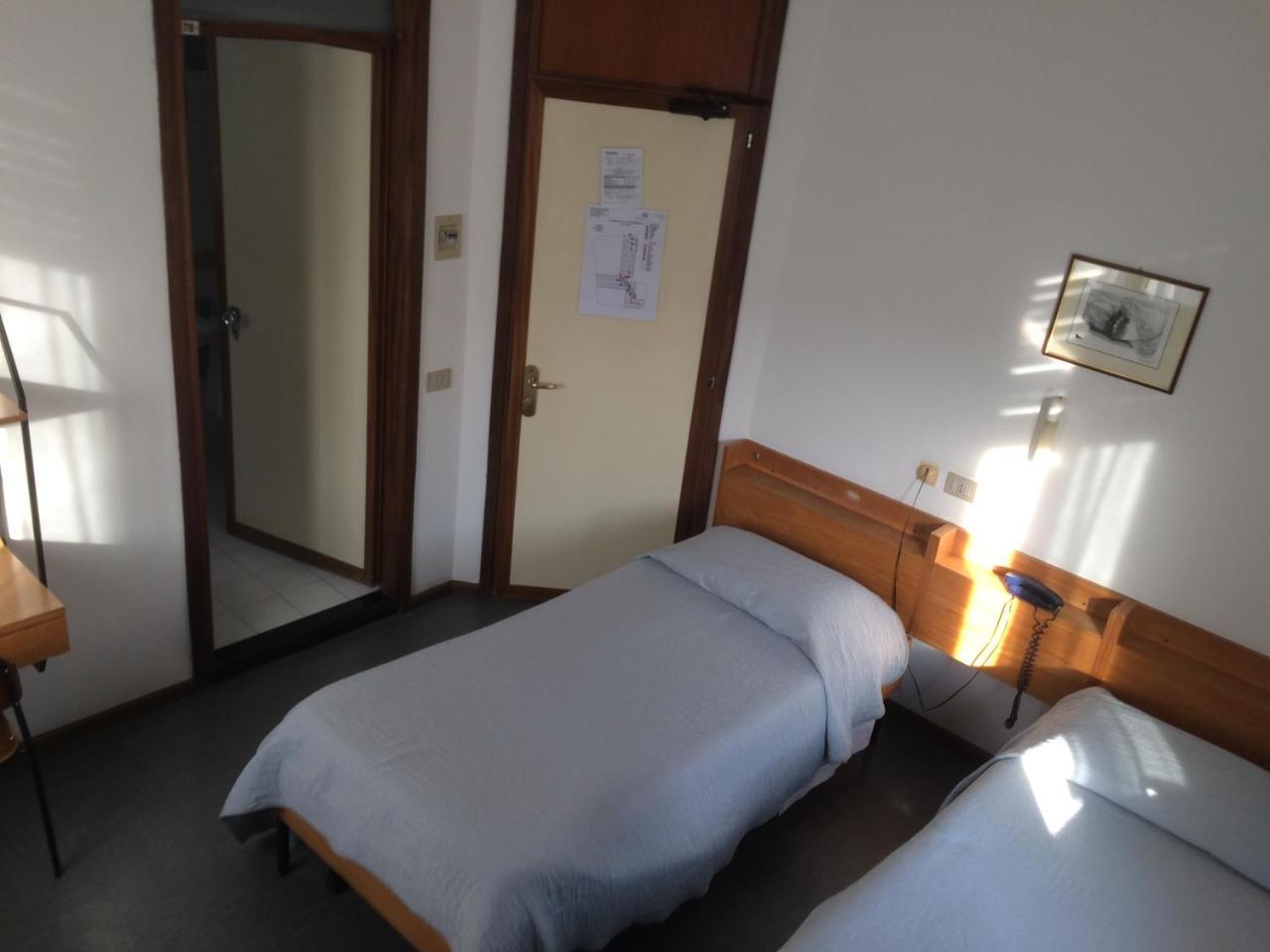 Casa Per Ferie Al Centro Hotel Belluno Luaran gambar