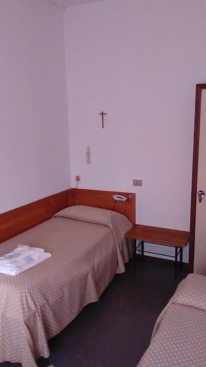 Casa Per Ferie Al Centro Hotel Belluno Luaran gambar